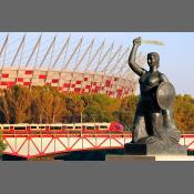 Stadion Narodowy z pomnikiem Syrenki